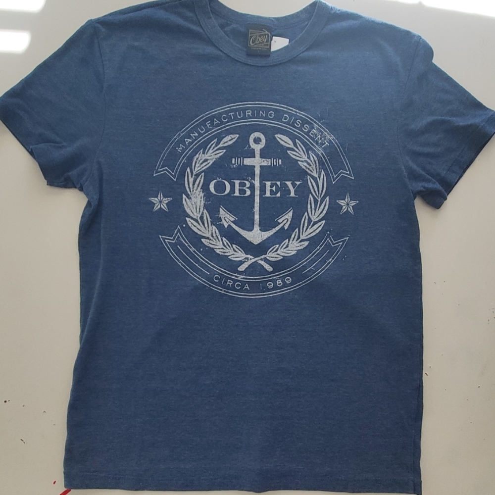 Obey shirt - Fits like a Medium